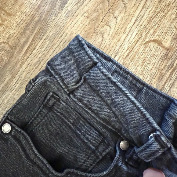 Vintage Jordache • High Rise Straight Jeans - Picture 6 of 13